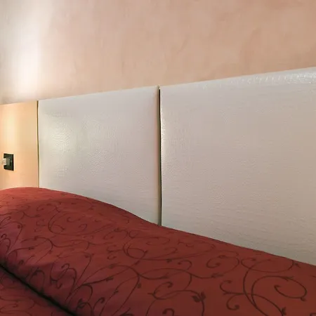 Domus Park & 4*