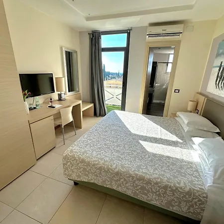 Domus Park & Hotel 4*
