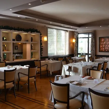 Domus Park & 4*